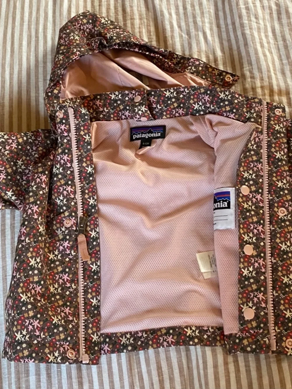 Patagonia Size 6-12 month 3-in-1 All Seasons Floral Hooded Jacket